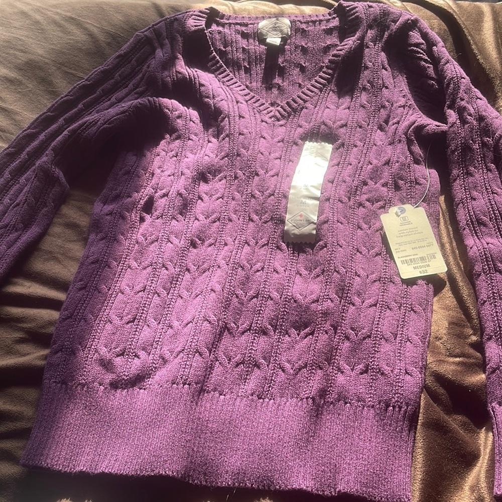 St. John’s bay. Size M. Purple. Never work w tags